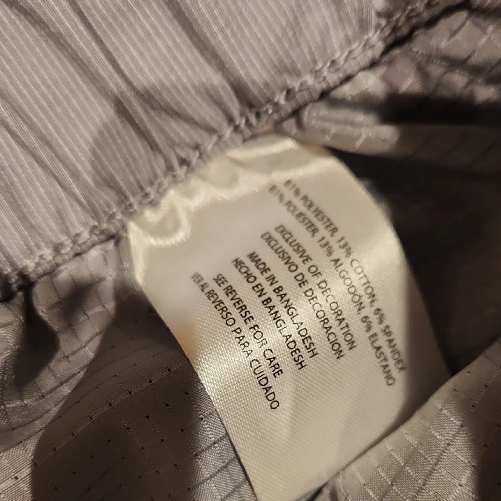 ❤️ NWOT! BANANA REPUBLIC FLAT FRONT SHORTS, 32